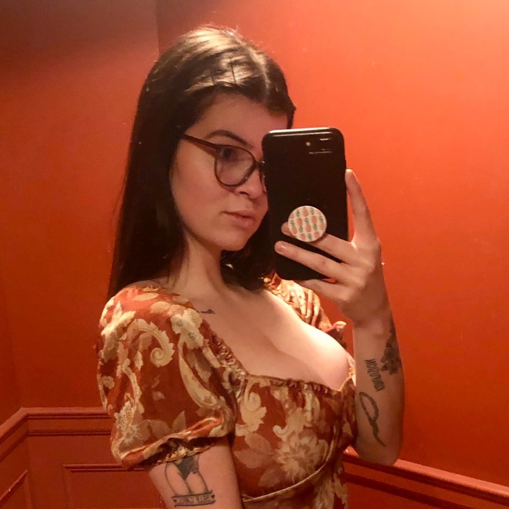 Meet your Posher, Lauren